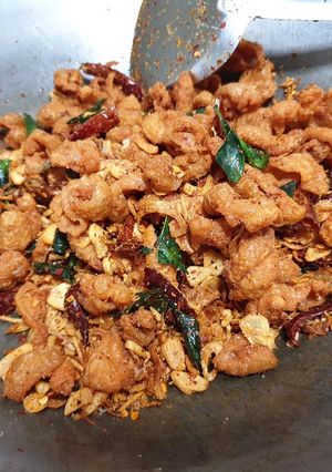 รูปของ น้ำพริกหนังไก่กรอบ