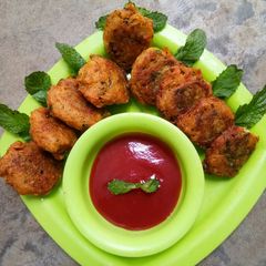 A picture of Minty Semolina Fritters.