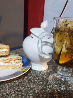 Una foto de Mate de te con limón y Equinacea