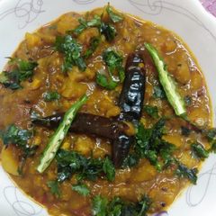 A picture of Patle Aloo ki sabji.