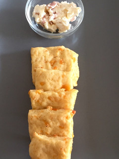 Una foto de Galletas saladas de queso cheddar