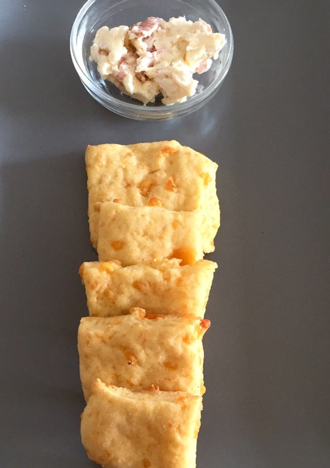 Una foto de Galletas saladas de queso cheddar
