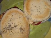 Una foto de sandwich de pechuga de pollo