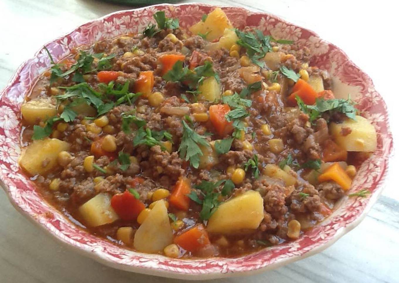 Estofado de carne molida y vegetales