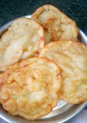A picture of मालपुअा.