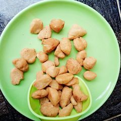 A picture of Semovita chin chin.