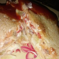 A picture of Instant sandwich.