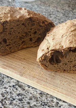 Una foto de Pan de trigo sarraceno sin gluten con huevo en robot