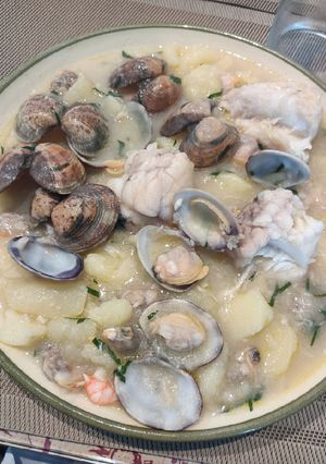 Una foto de Rape con almejas (sin gluten)