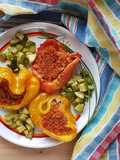 Peperoni ripieni di salmone e aromi