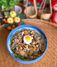 trứng luộc lòng đào