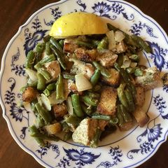A picture of California Farm Tuna & Green Beans in Butter.
