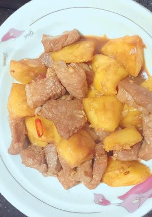 Hình của món Thịt kho dứa.