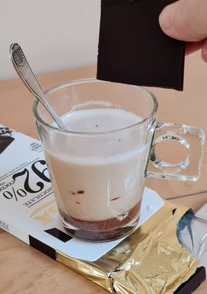 Una foto de Submarino 🍫 🥛 Leche caliente con chocolate para taza en barrita 🇦🇷