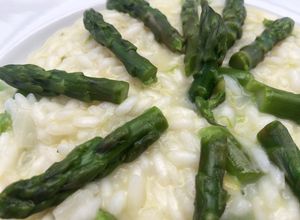 Una foto de Cocina para pareja: Risotto con espárragos