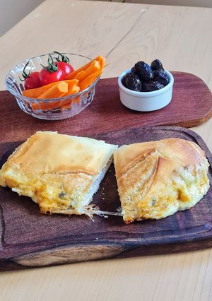Una foto de Sanguchito tostado de quesos Tybo y azul en sandwichera para hornalla