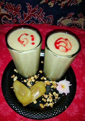 A picture of Oat,almond,jack-fruit smoothie.
