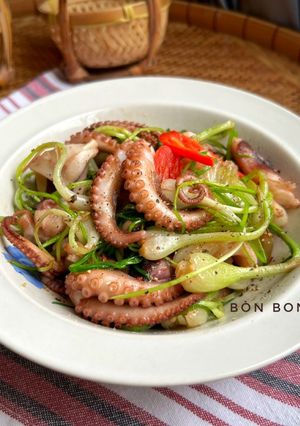 Hình của món Bạch Tuộc Xào Củ Kiệu Tươi.