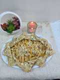 Pink cheese pasta with garlic bread