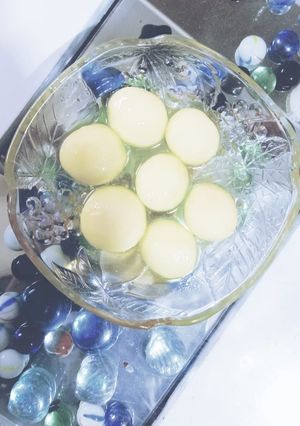 A picture of White rasgulle.