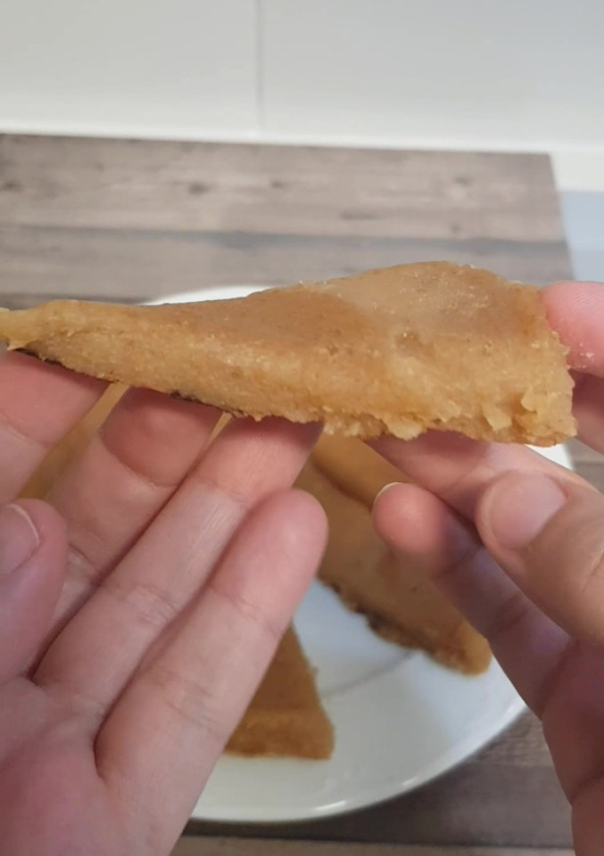 Una foto de Pastel de pera sin azúcar en el microondas BLW