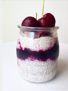 Una foto de Pudding chía de cerezas