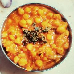 A picture of Chana masala.
