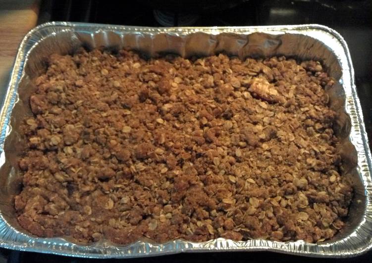 Steps to Prepare Any-night-of-the-week Betty Crocker&#39;s Apple Crisp Tweaked