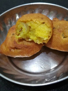 பட்டா (உருளைக்கிழங்கு) வடை செய்முறை முக்கிய புகைப்படம்