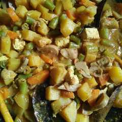 A picture of Sayur bumbu kare.