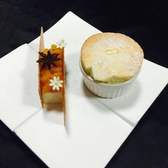 A picture of Raw Mango Cupcake.