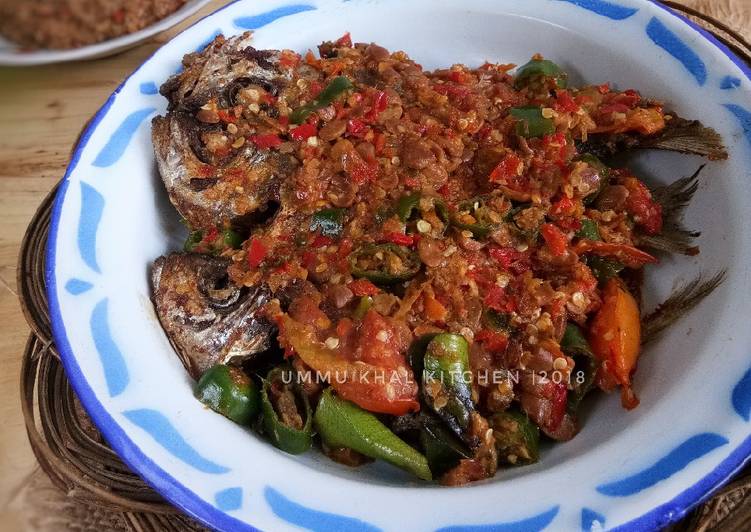 Resep Ikan Kembung Sambal Tauco | Resep Membuat Ikan Kembung Sambal Tauco Yang Menggugah Selera