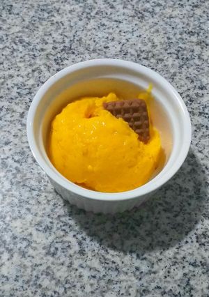 Una foto de Helado de mango! 🥭 Saludable