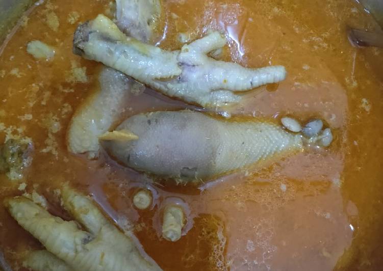 Lodeh kepala dan ceker ayam