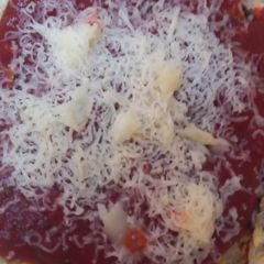 A picture of Keto Cauliflower-Tuna Pizza.
