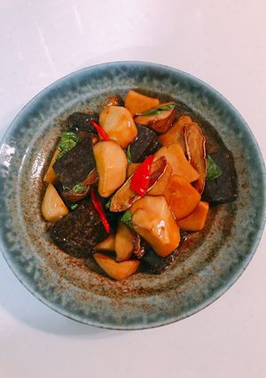 三杯豬血糕+杏鮑菇 的食譜成品照片