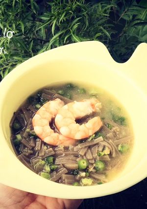 Hình của món Mì somen rong biển súp lơ đậu ve tôm tươi.