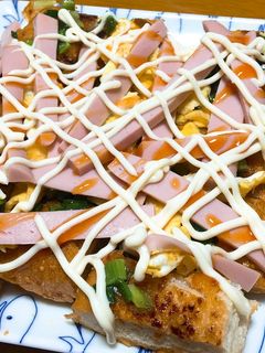 Hình của món Bánh mì nướng muối ớt.