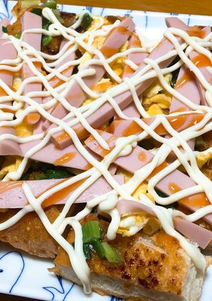A picture of Vietnamese Grilled Chili Salt Bánh Mì.