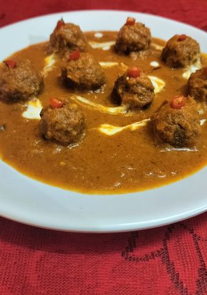 A picture of Potato dom kofta curry.