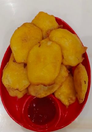 A picture of Aalu pakoda.