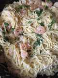 Espagueti blanco con Camarones