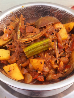 கருவாட்டு குழம்பு(dry fish curry recipe in tamil) செய்முறை முக்கிய புகைப்படம்