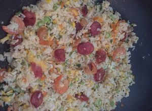 Hình của món Cơm chiên lạp xưởng, tôm khô 🦐🦐🦐.