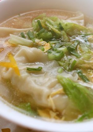A picture of Gyoza with Lettuce and Egg Soup.