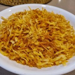 Hot and Spicy Jhuri Aloo Bhaja A picture of Hot and Spicy Jhuri Aloo Bhaja.