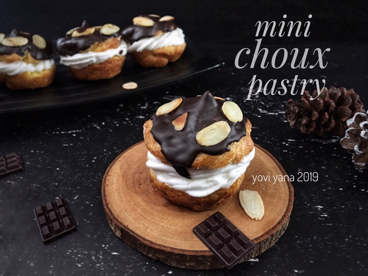 Langkah Mudah untuk Menyiapkan Mini choux pastry with wipped cream Murah