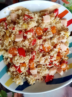 Una foto de Cous cous de verduras y pechuga de pollo