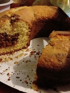 Una foto de Queque marmoleado de limón