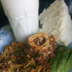 A picture of Meat cabbage mix, with ugali, avocado and mala.